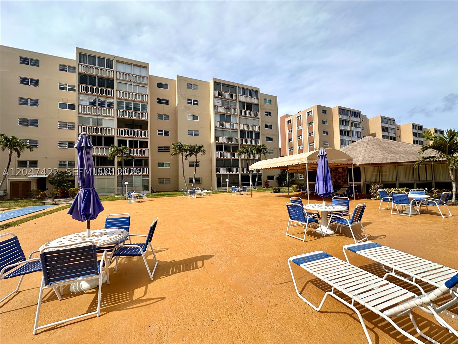 MEADOWBROOK CONDO APTS BL - Residential