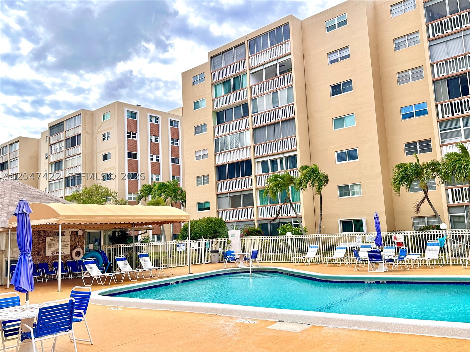MEADOWBROOK CONDO APTS BL - Residential