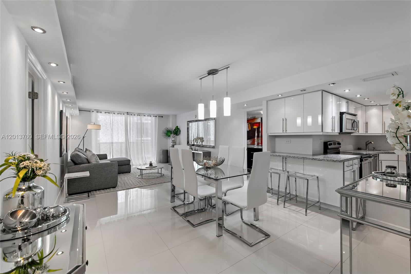 MAISON GRANDE CONDO - Residential