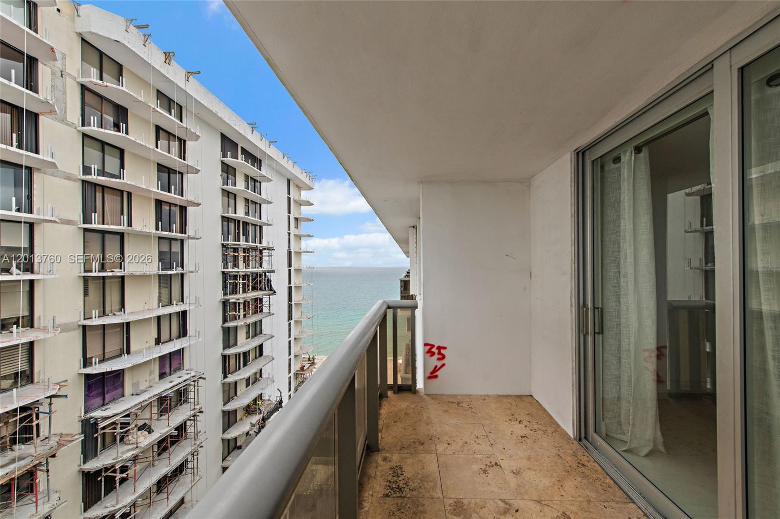 MAISON GRANDE CONDO - Residential