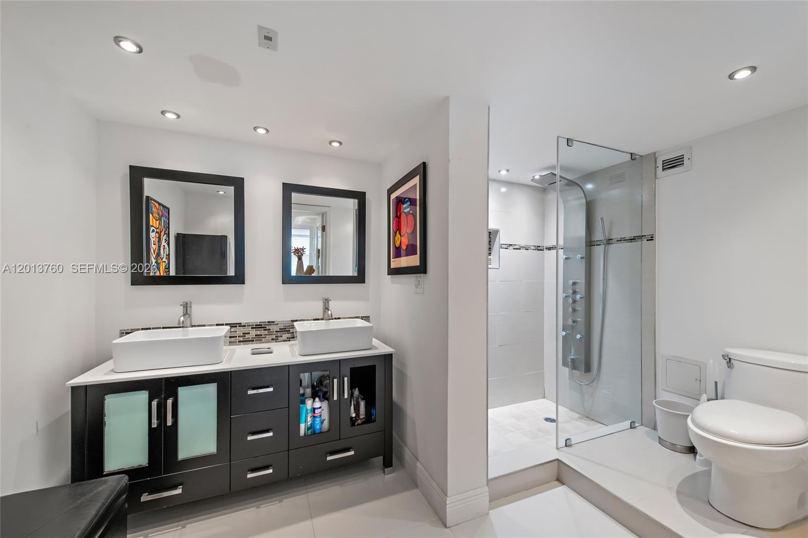 MAISON GRANDE CONDO - Residential