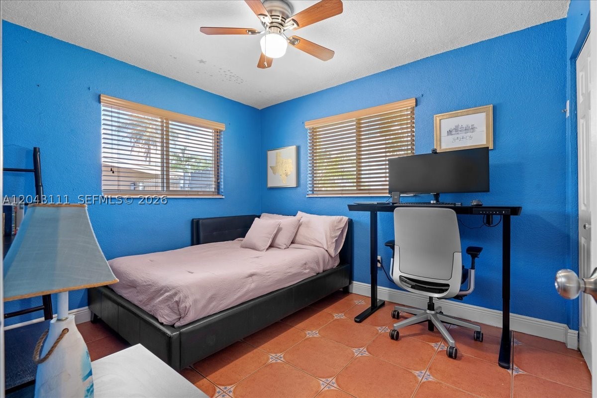 FONTAINEBLEAU GARDENS 1ST - Residential