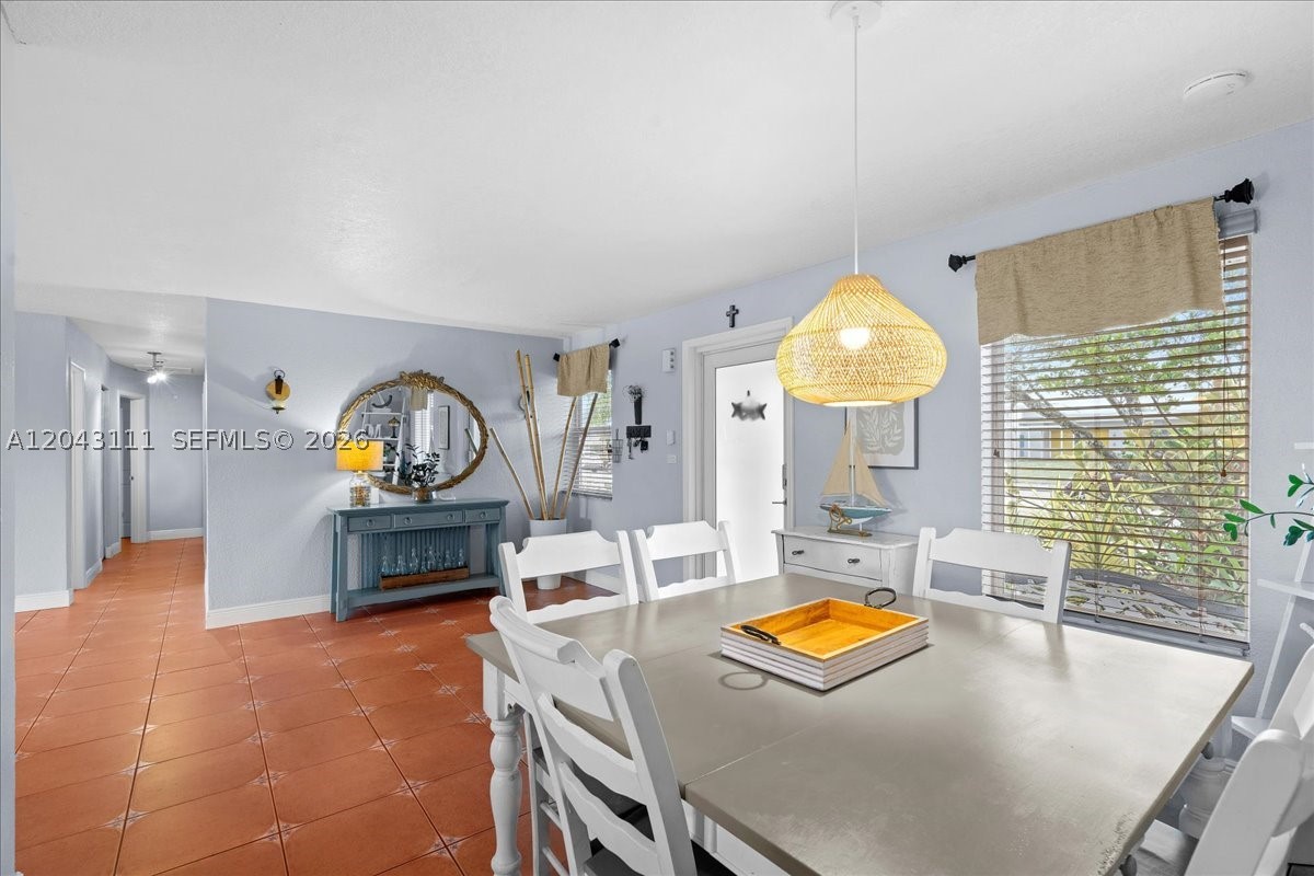 FONTAINEBLEAU GARDENS 1ST - Residential