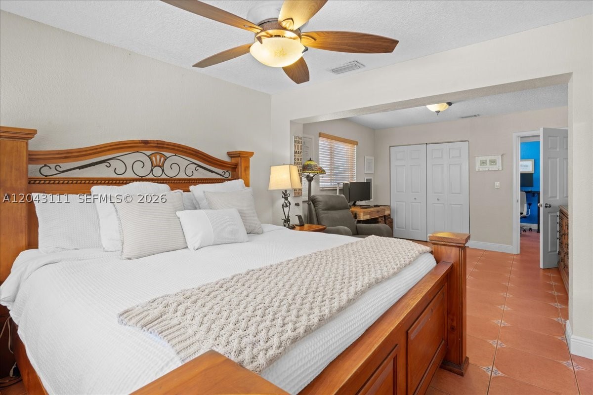 FONTAINEBLEAU GARDENS 1ST - Residential