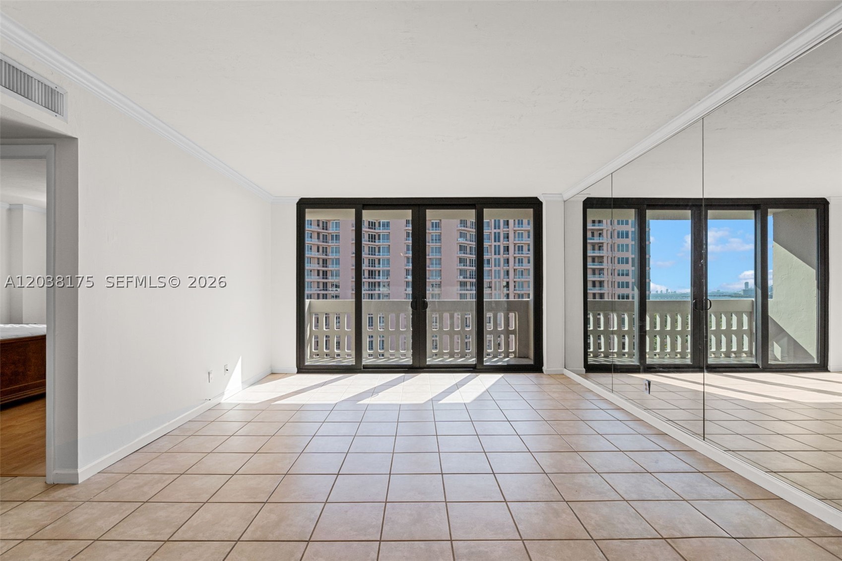 GABLES WATERWAY TOWERS CO - Residential Lease