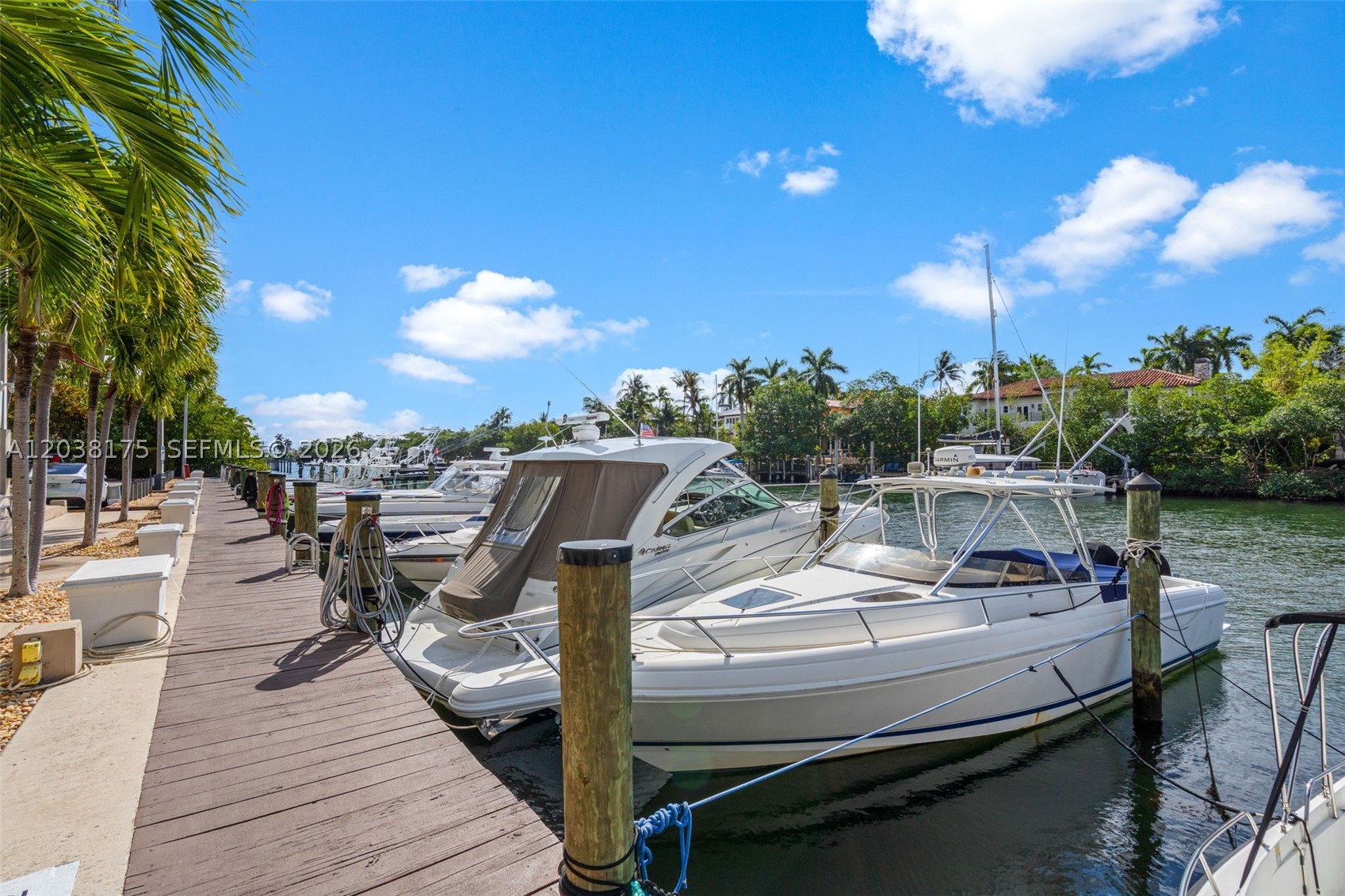 GABLES WATERWAY TOWERS CO - Residential Lease