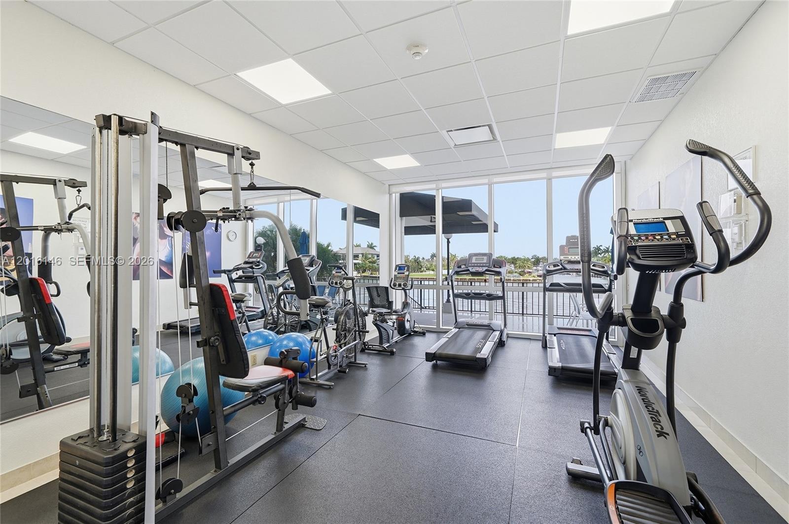 SILVER THATCH INTRACOASTA - Residential