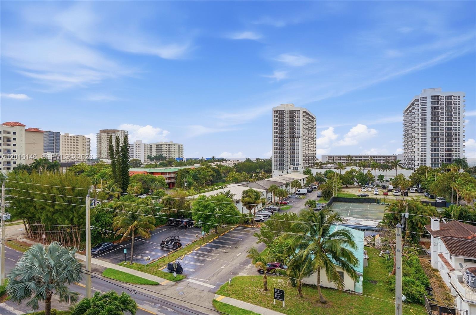 SILVER THATCH INTRACOASTA - Residential