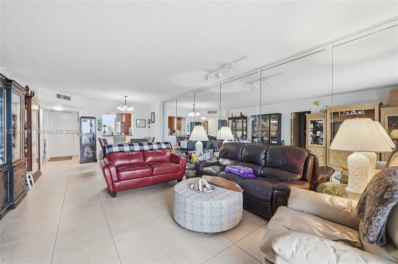 SILVER THATCH INTRACOASTA - Residential