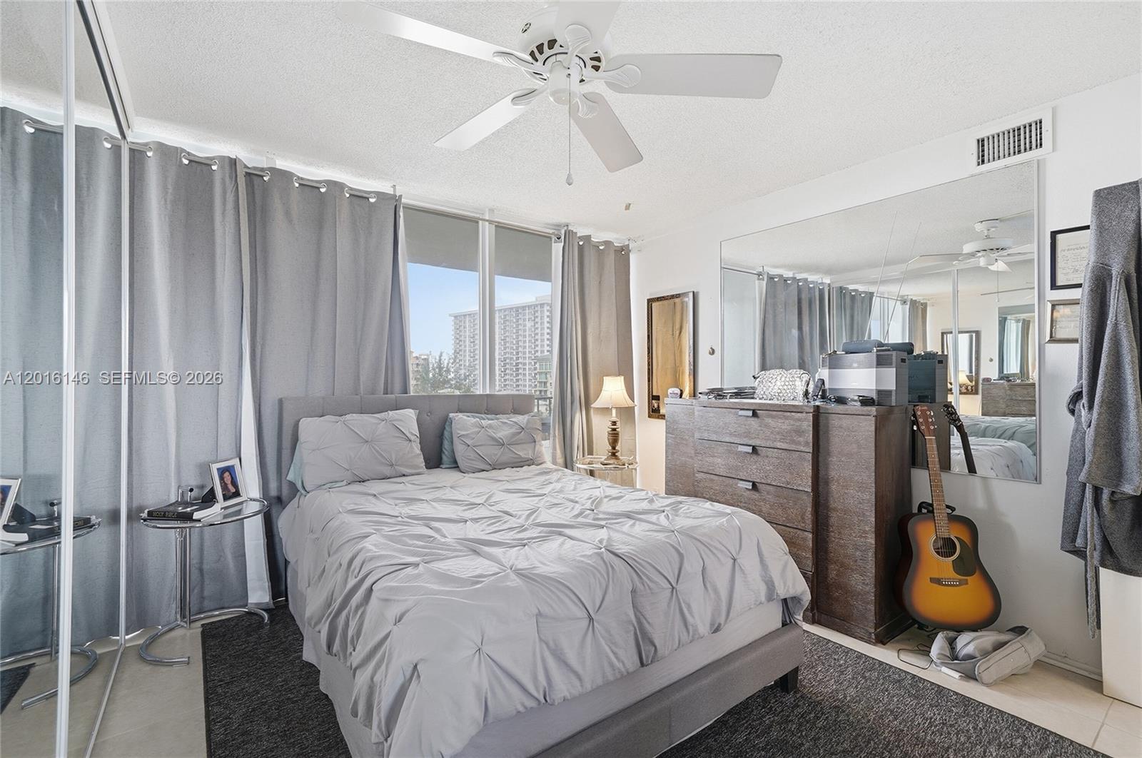 SILVER THATCH INTRACOASTA - Residential