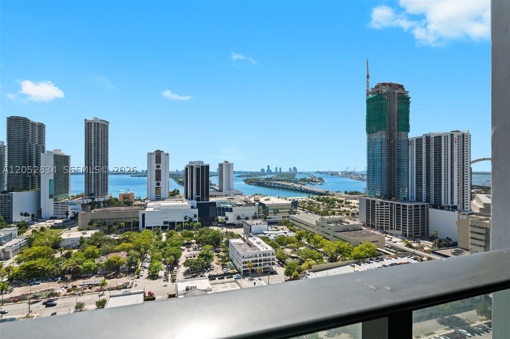 CANVAS CONDO - Residential Lease