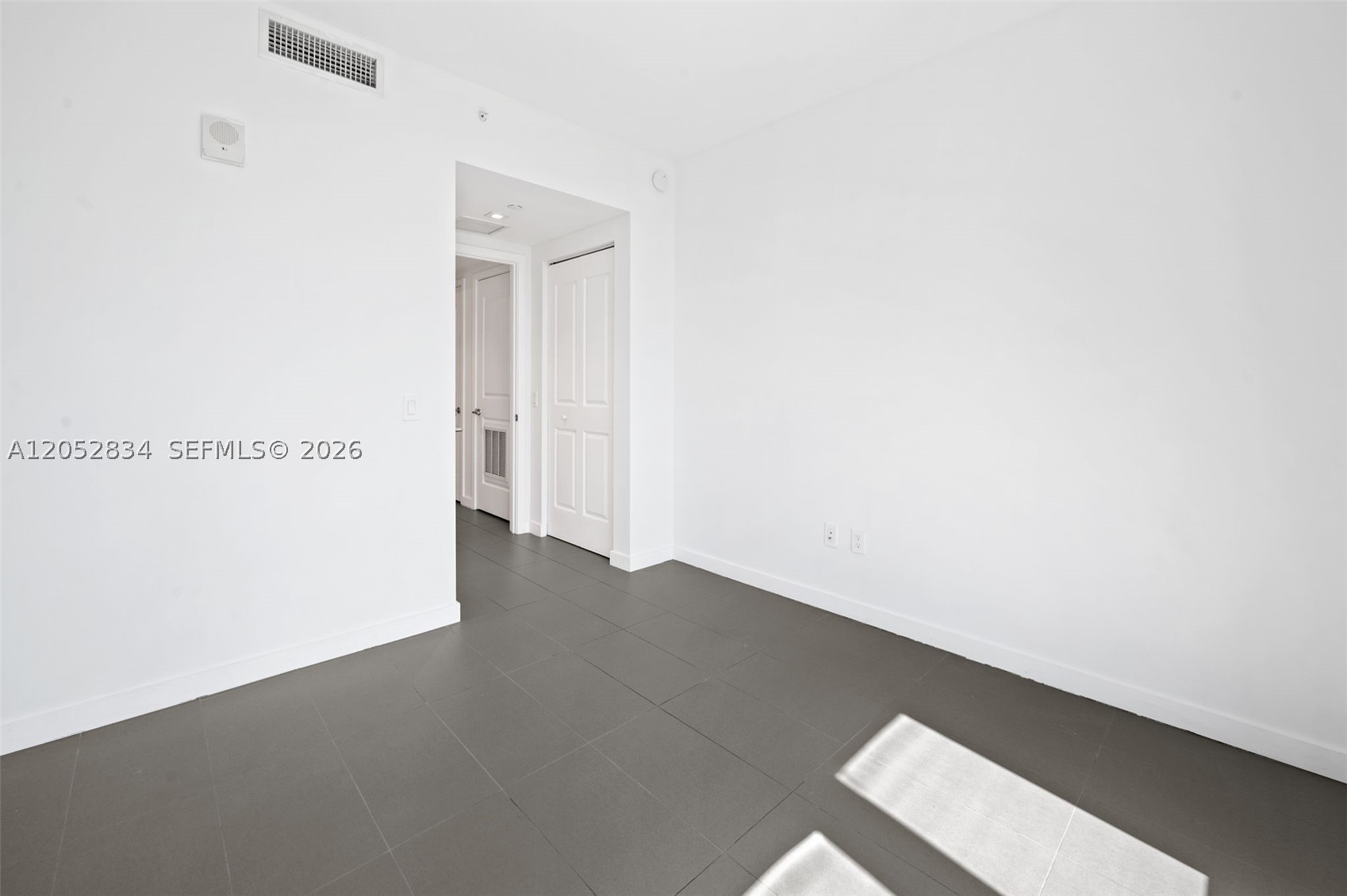 CANVAS CONDO - Residential Lease