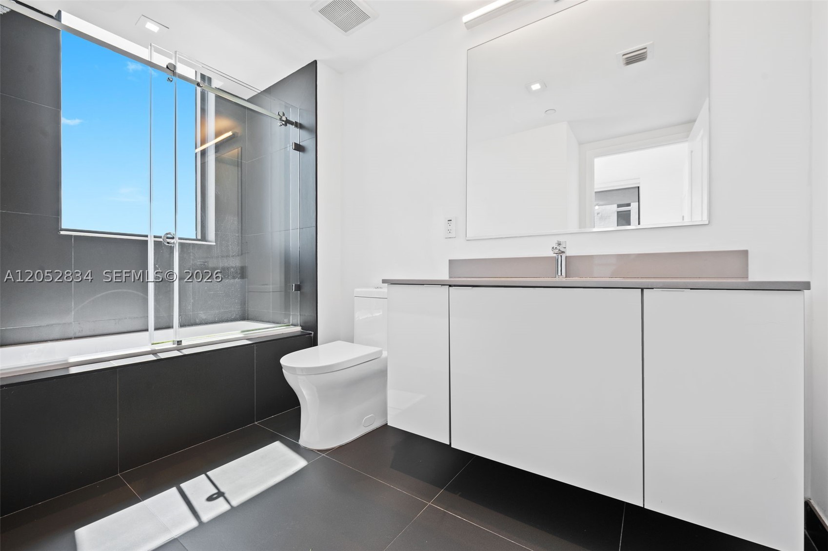 CANVAS CONDO - Residential Lease