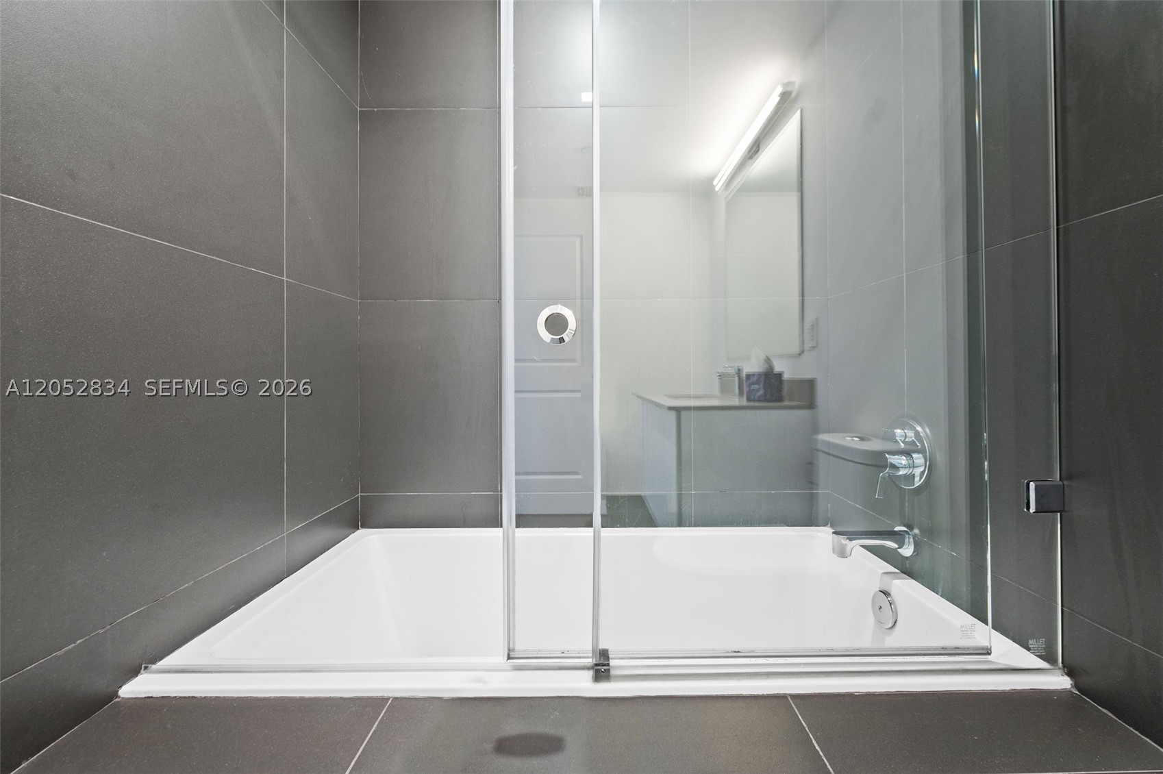 CANVAS CONDO - Residential Lease