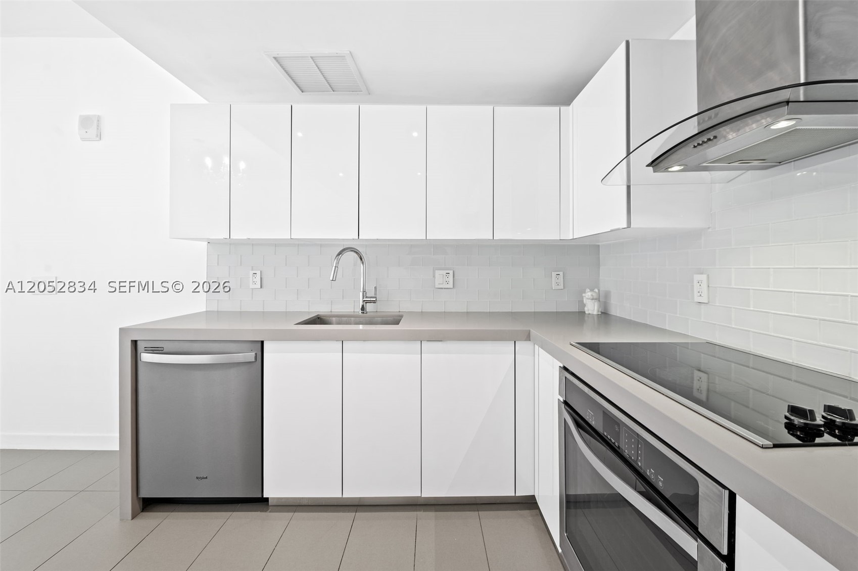 CANVAS CONDO - Residential Lease