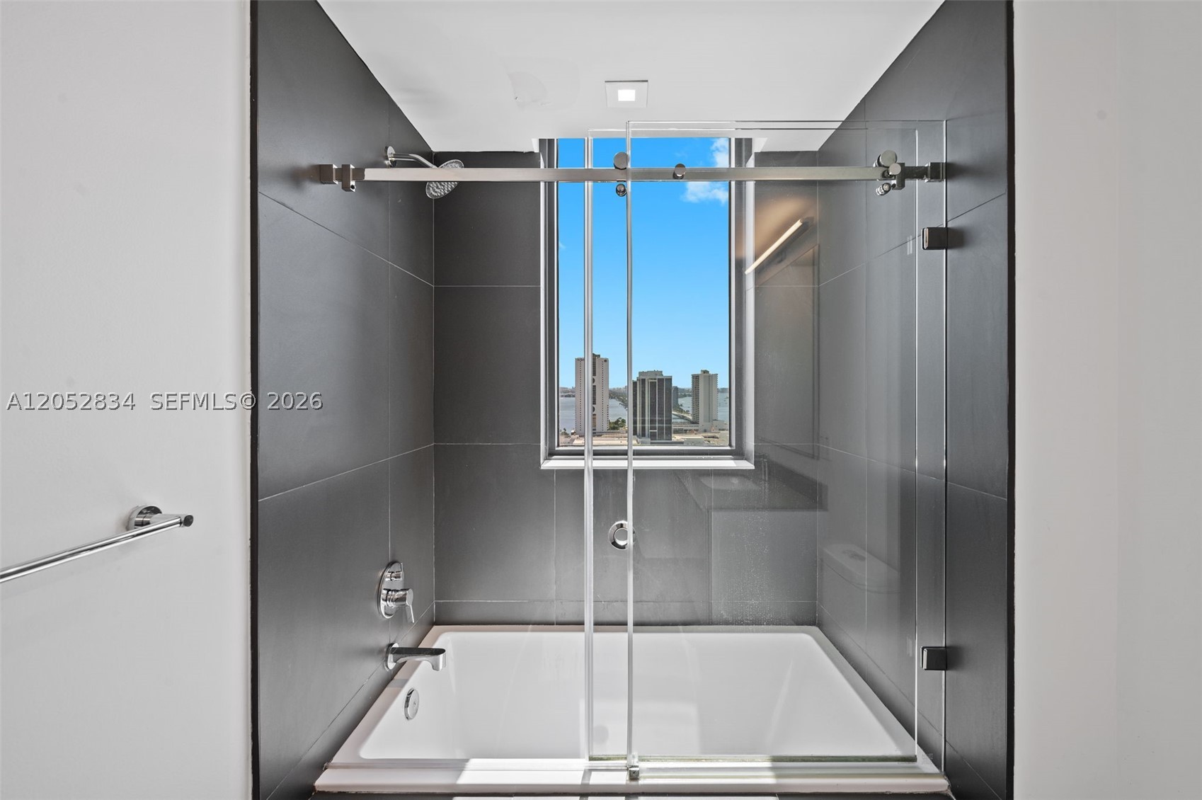 CANVAS CONDO - Residential Lease