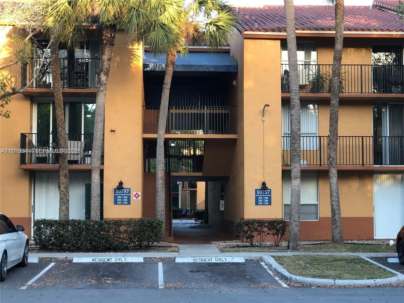 LAKES OF JACARANDA CONDO - Residential