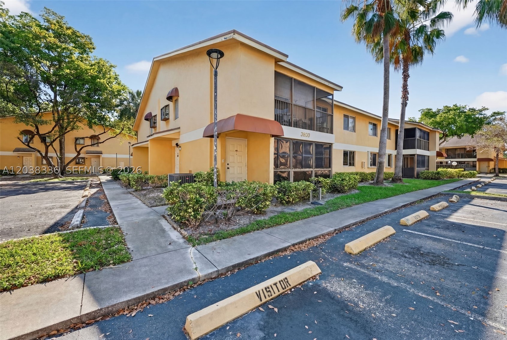 OAKLAND FOREST CLUB CONDO - Residential