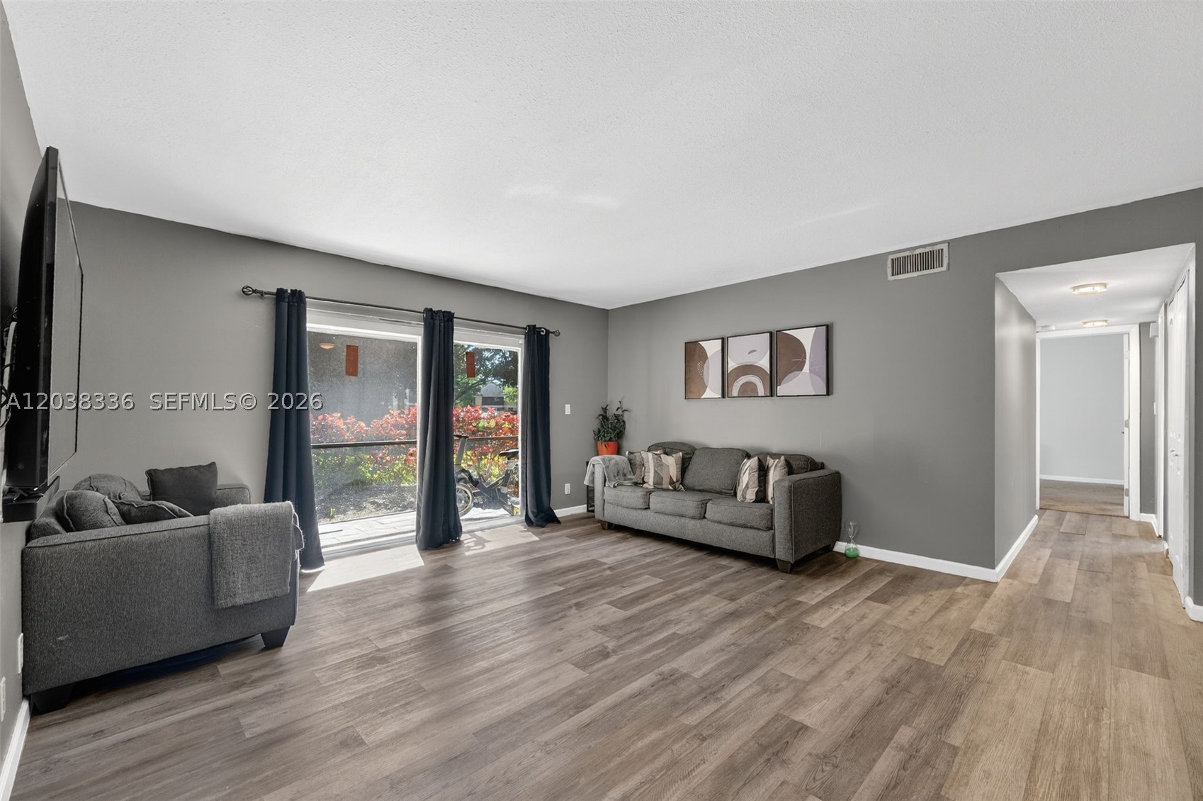 OAKLAND FOREST CLUB CONDO - Residential