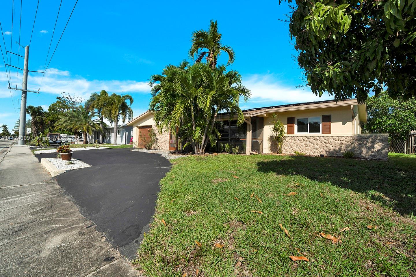 CORAL HIGHLANDS - Residential