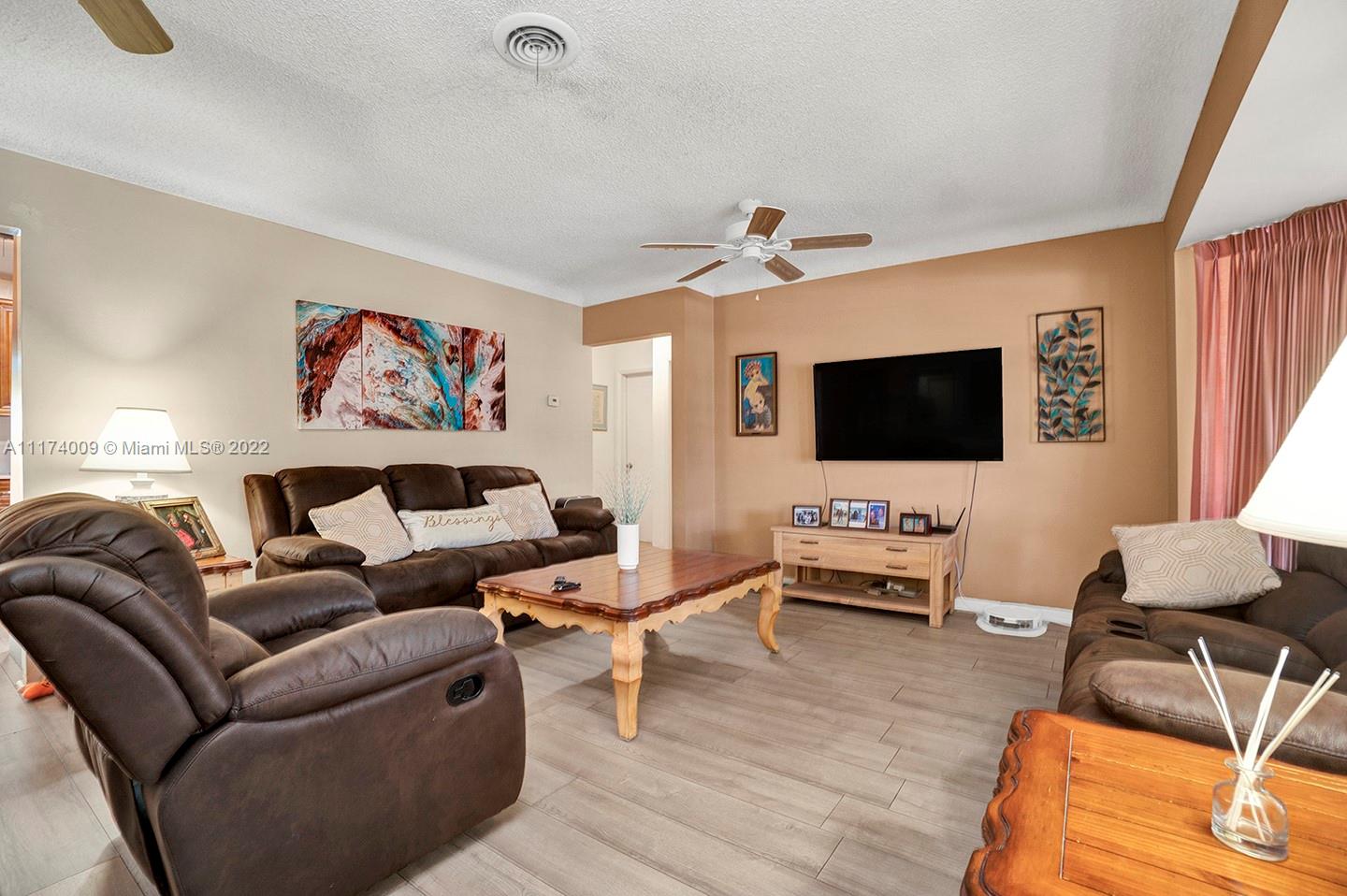 CORAL HIGHLANDS - Residential