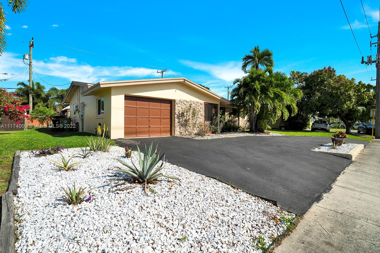 CORAL HIGHLANDS - Residential