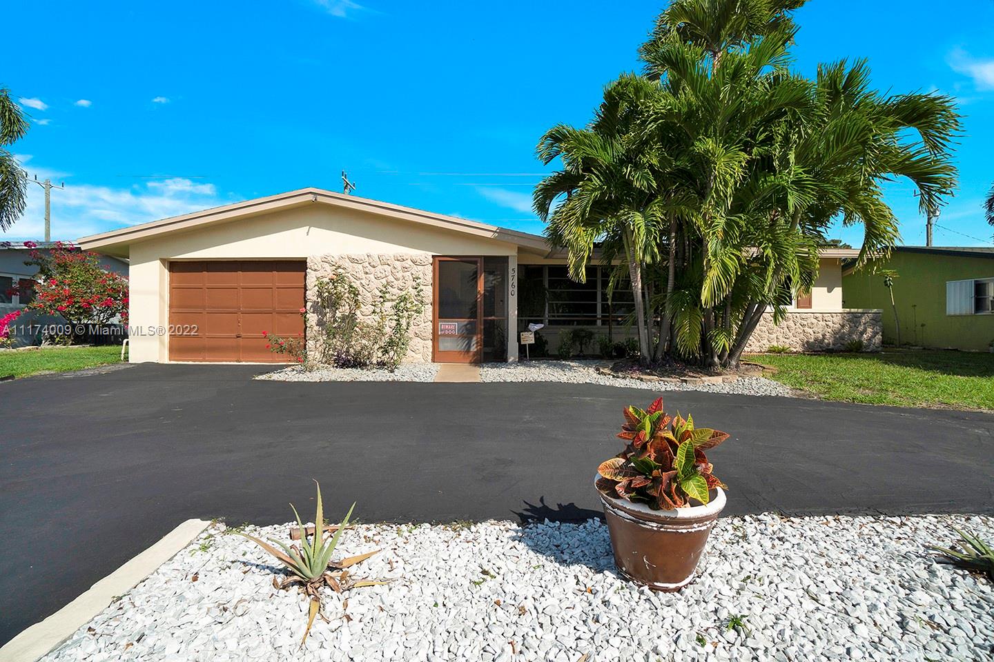 CORAL HIGHLANDS - Residential