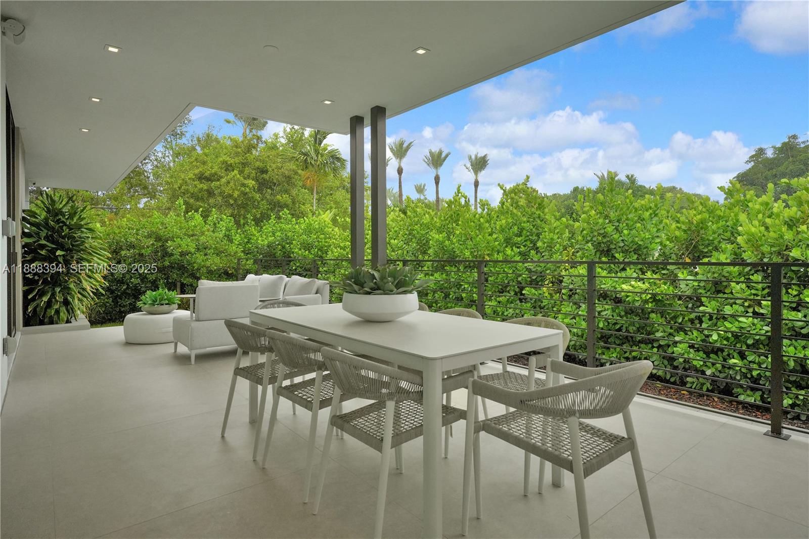 TROPICAL ISLE HOMES SUB 4 - Residential