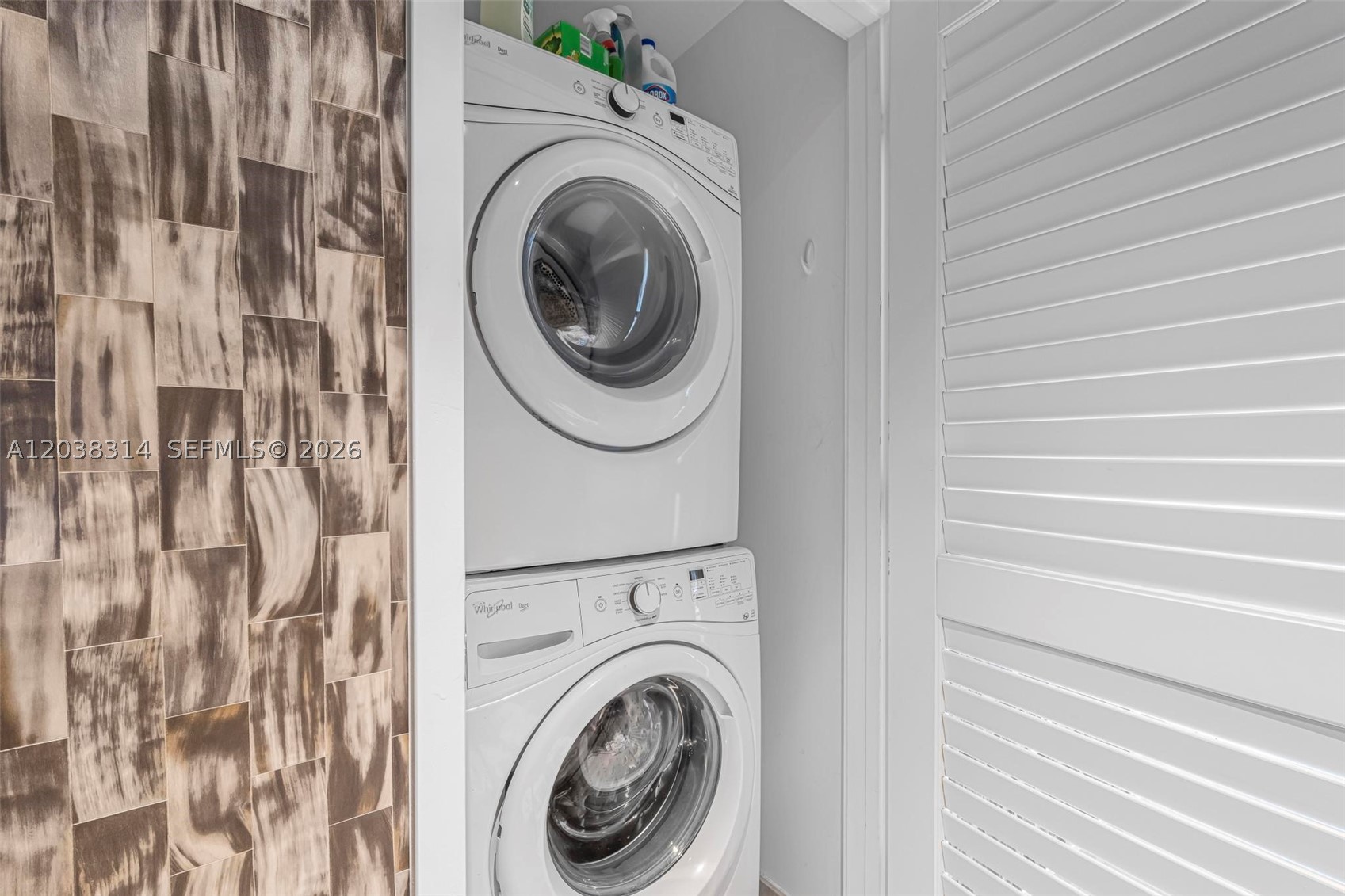 RISE CONDO - Residential Lease