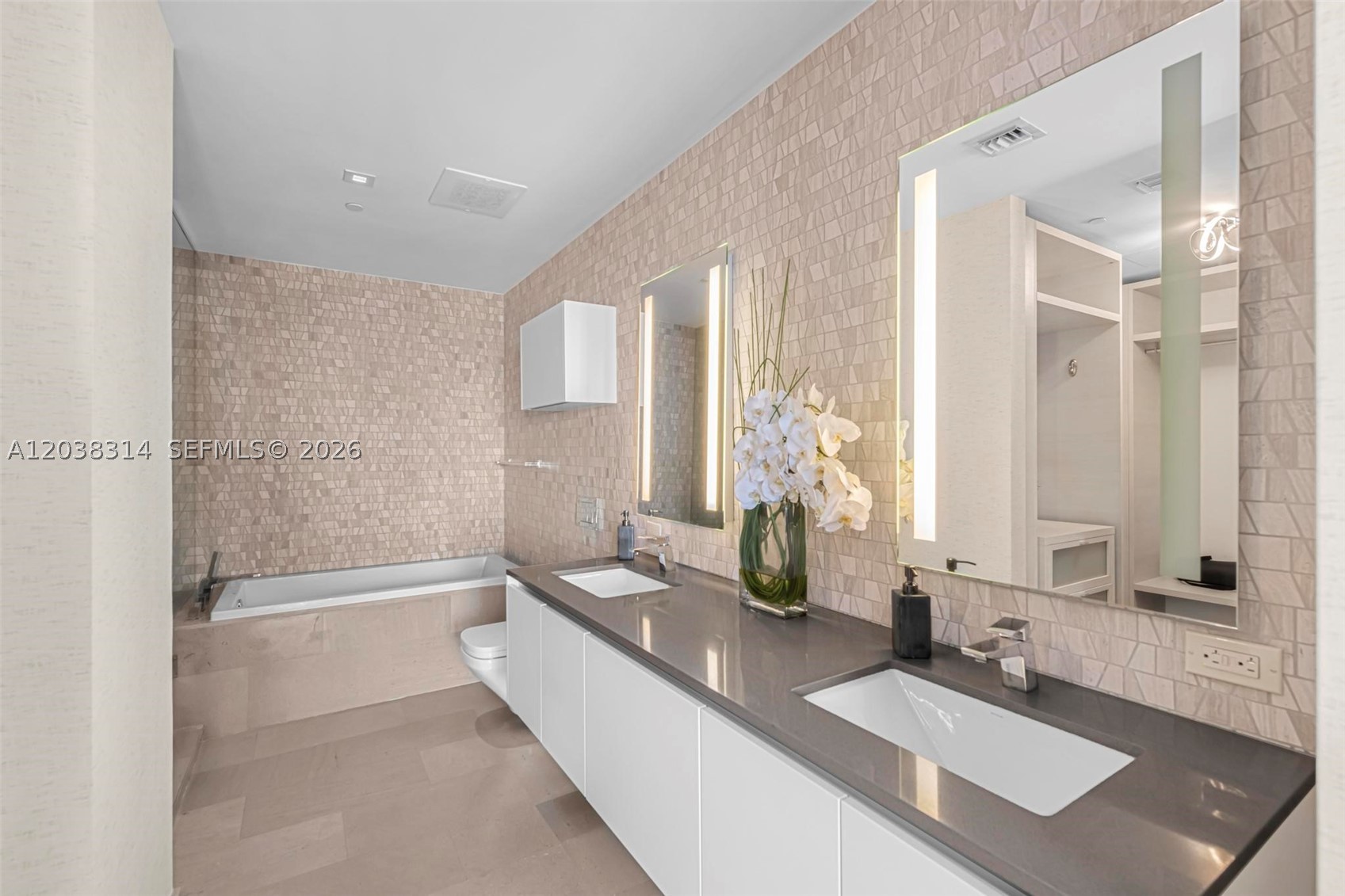 RISE CONDO - Residential Lease