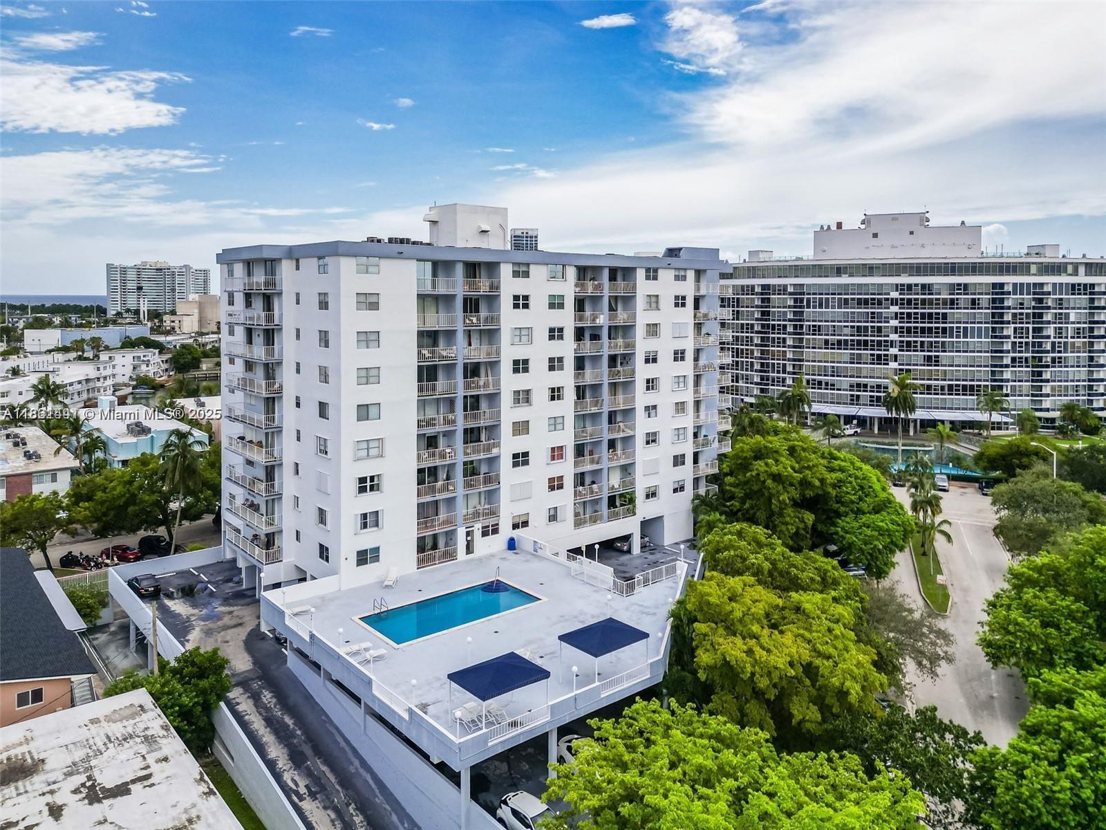 STANTON HOUSE CONDO - Residential