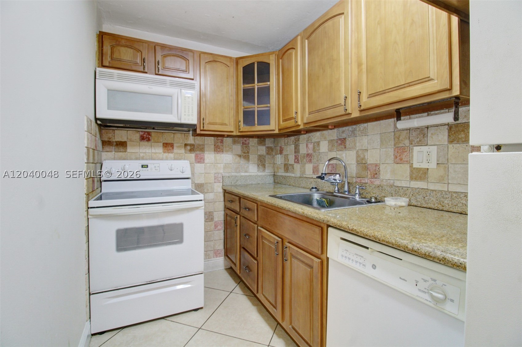 SUNSET VILLAS NO 3 CONDO - Residential Lease