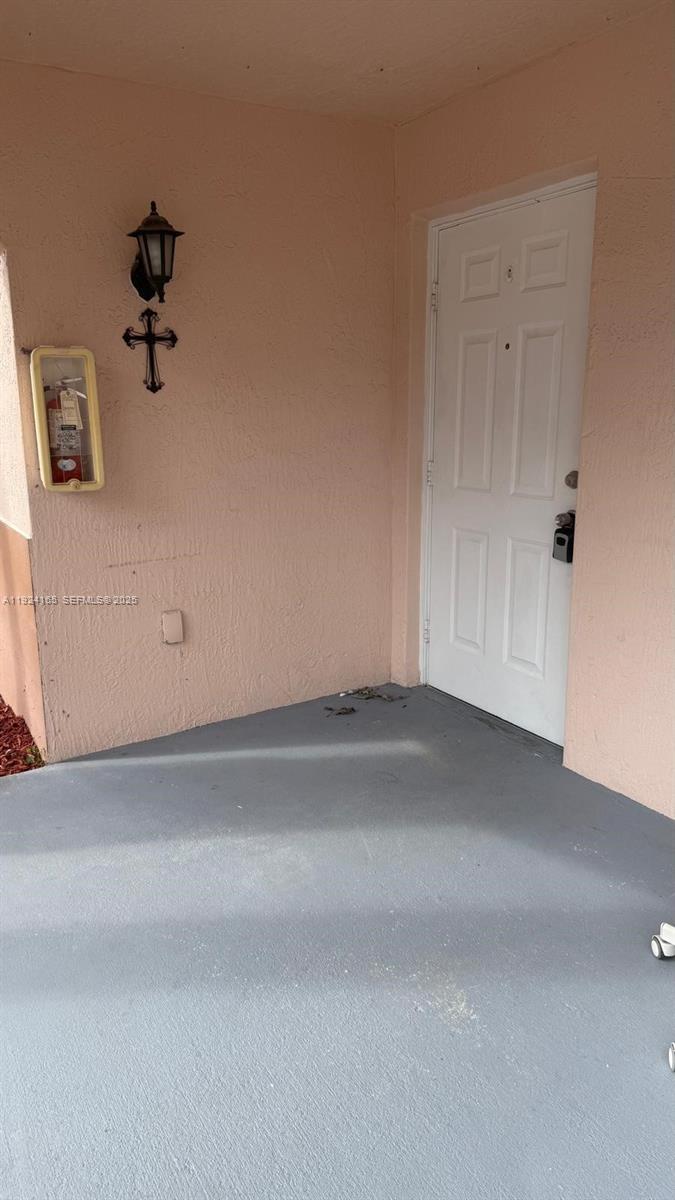 VENETIA GARDENS CONDO - Residential Lease