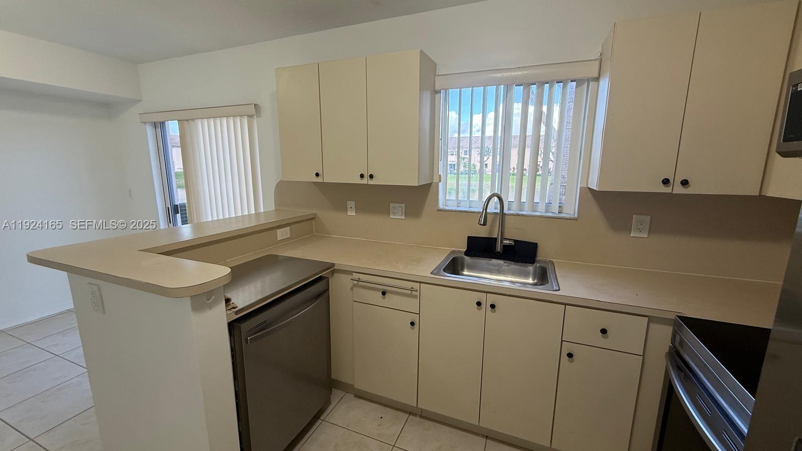 VENETIA GARDENS CONDO - Residential Lease