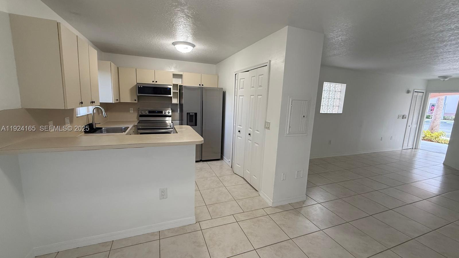 VENETIA GARDENS CONDO - Residential Lease