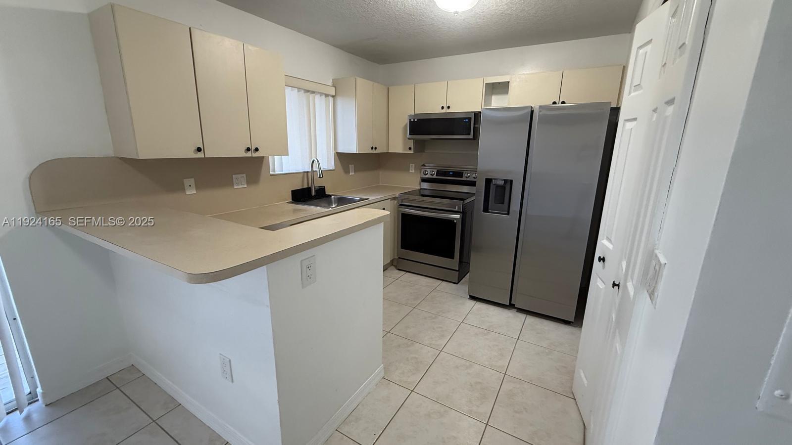 VENETIA GARDENS CONDO - Residential Lease