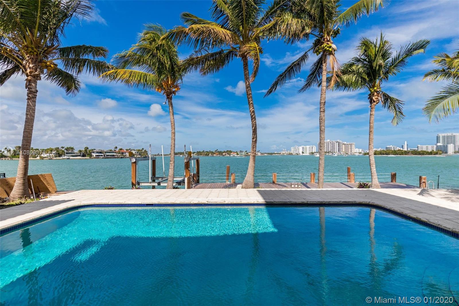 HIBISCUS ISLAND - Land