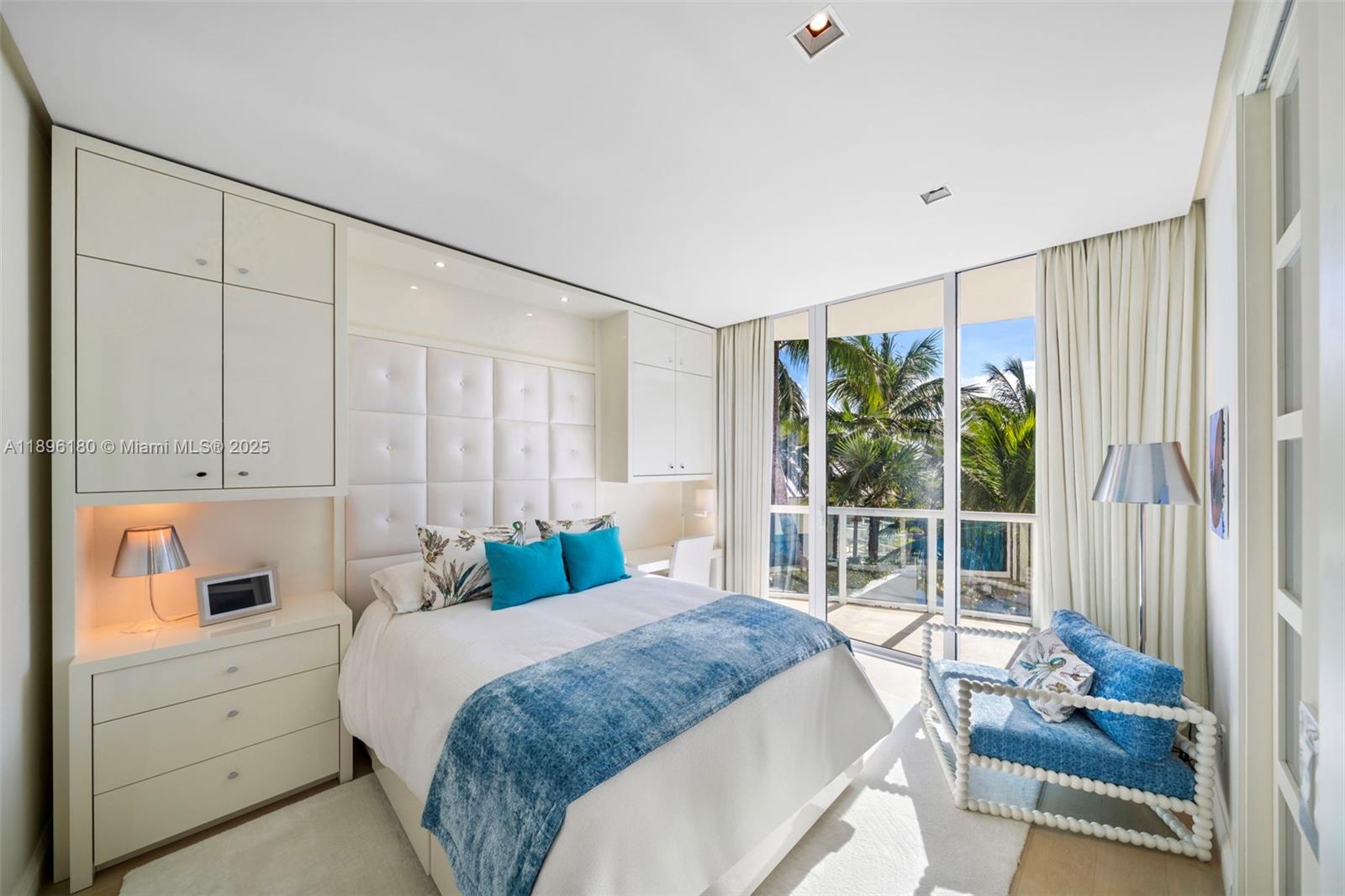 CONTINUUM ON SOUTH BEACH - Residential
