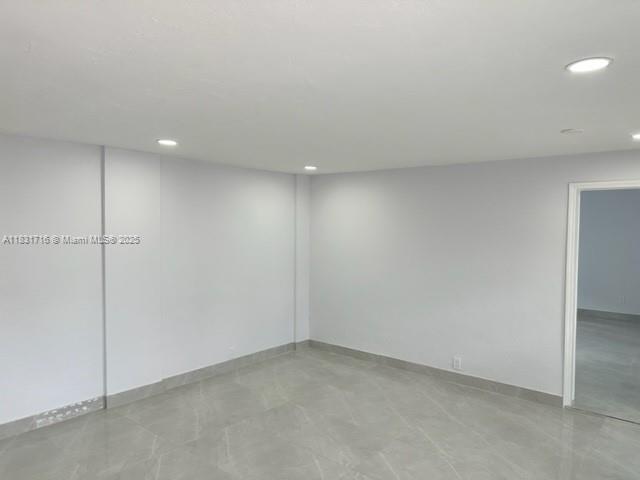 HIGHLAND SQUARE - Residential