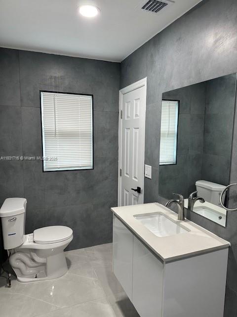 HIGHLAND SQUARE - Residential
