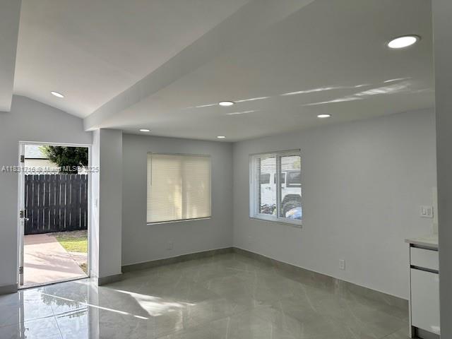 HIGHLAND SQUARE - Residential