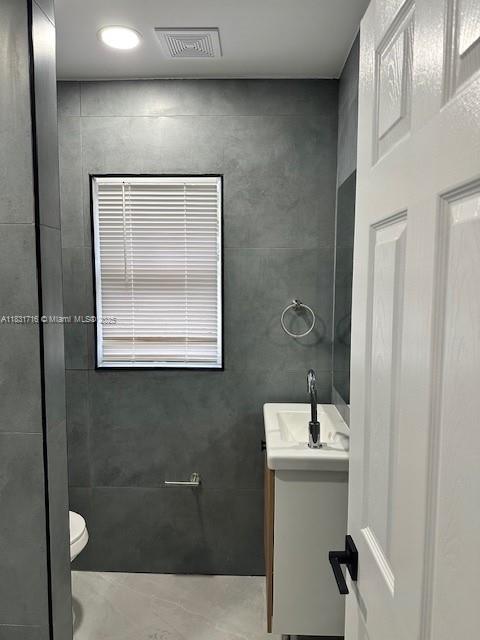 HIGHLAND SQUARE - Residential