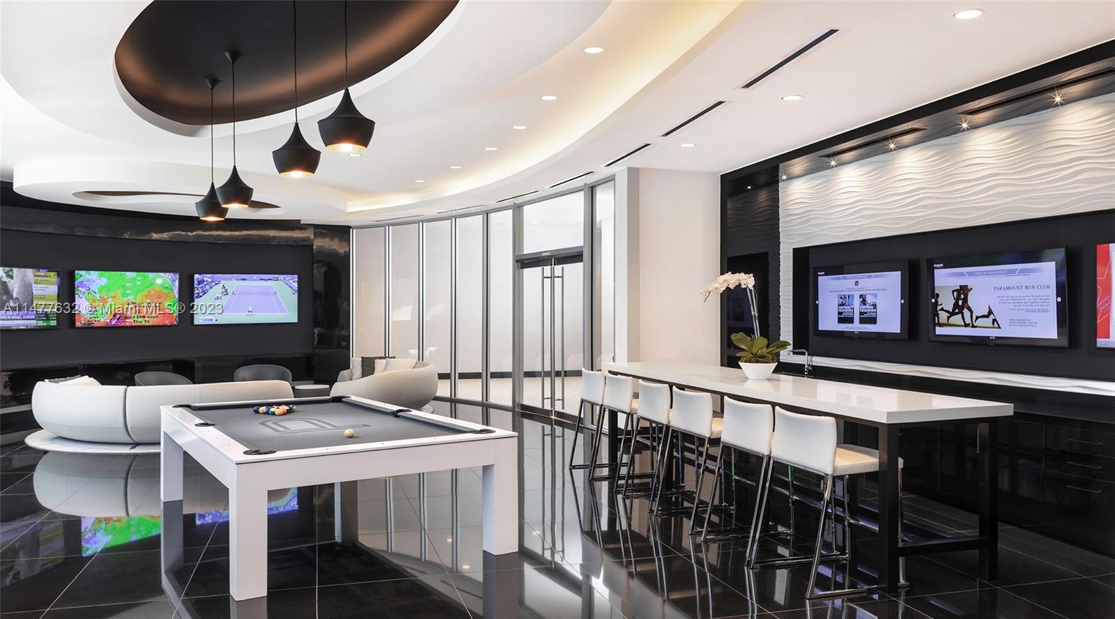 PARAMOUNT MIAMI WORLDCENT - Residential Lease