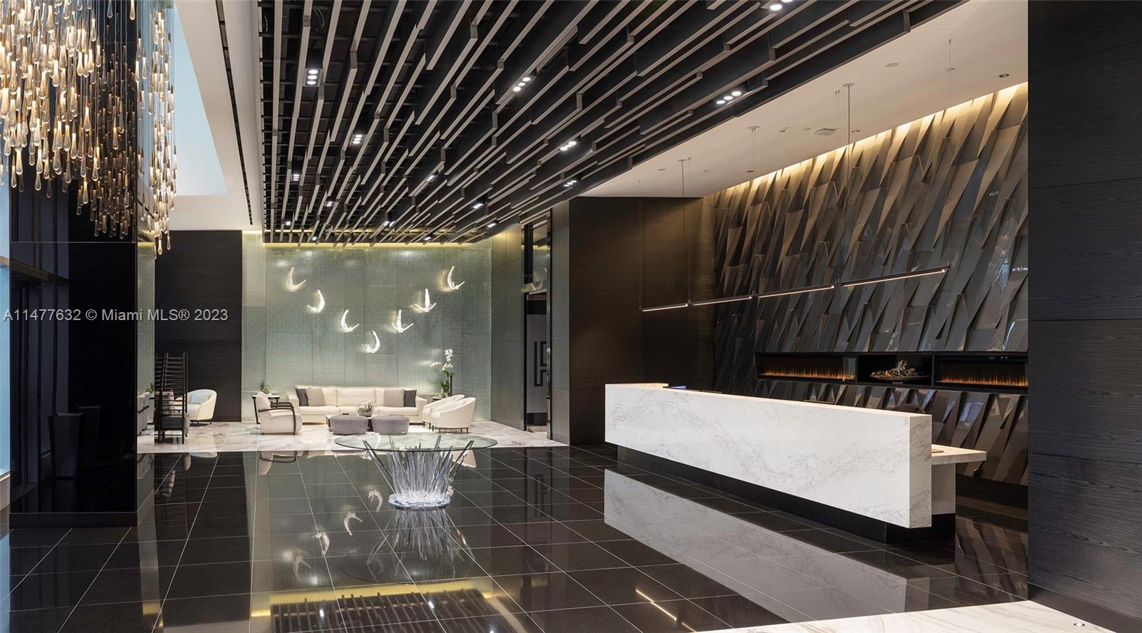 PARAMOUNT MIAMI WORLDCENT - Residential Lease
