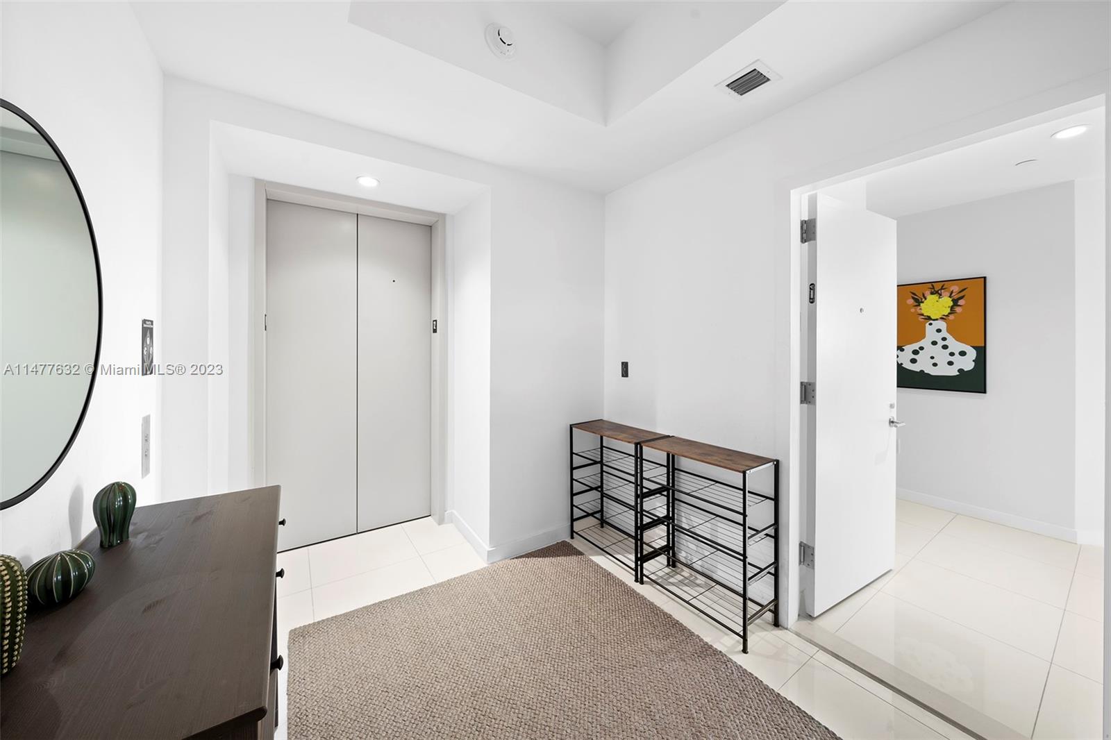 PARAMOUNT MIAMI WORLDCENT - Residential Lease