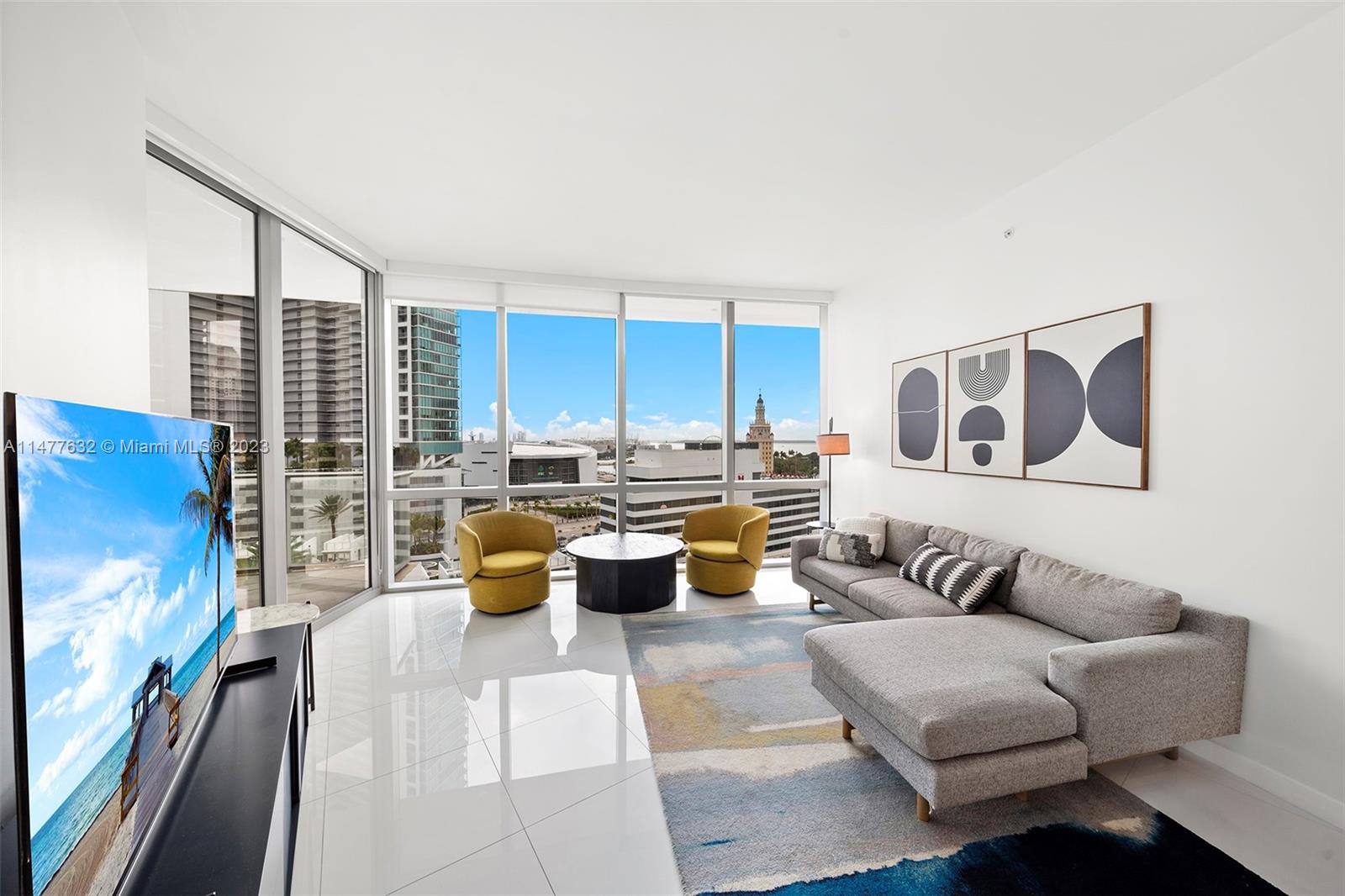 PARAMOUNT MIAMI WORLDCENT - Residential Lease