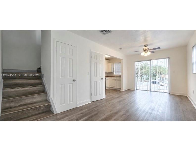 Modern updated and large unit wit 2 beds and 1.5 baths. Great location near the design district, Wynwood and major attractions.  Living room and kitchen on the first floor and bedrooms on the second floor. The entire floor is laminated and fresh painted. New appliances and Ready to Move In.