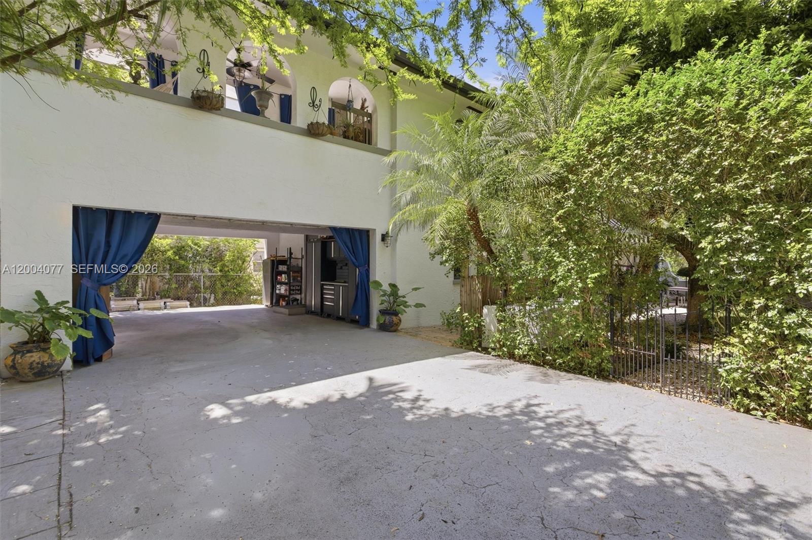 CORAL GABLES GRANADA SEC - Residential