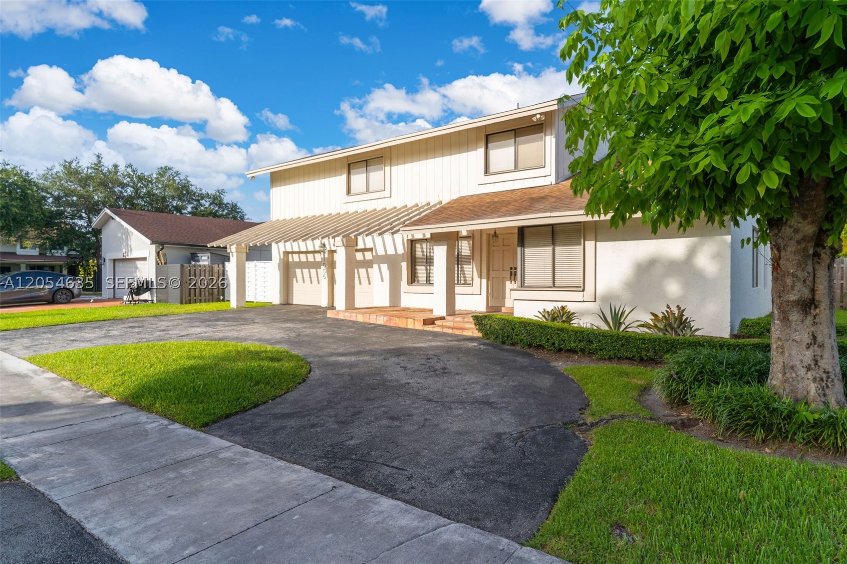 LINDGREN EAST - Residential