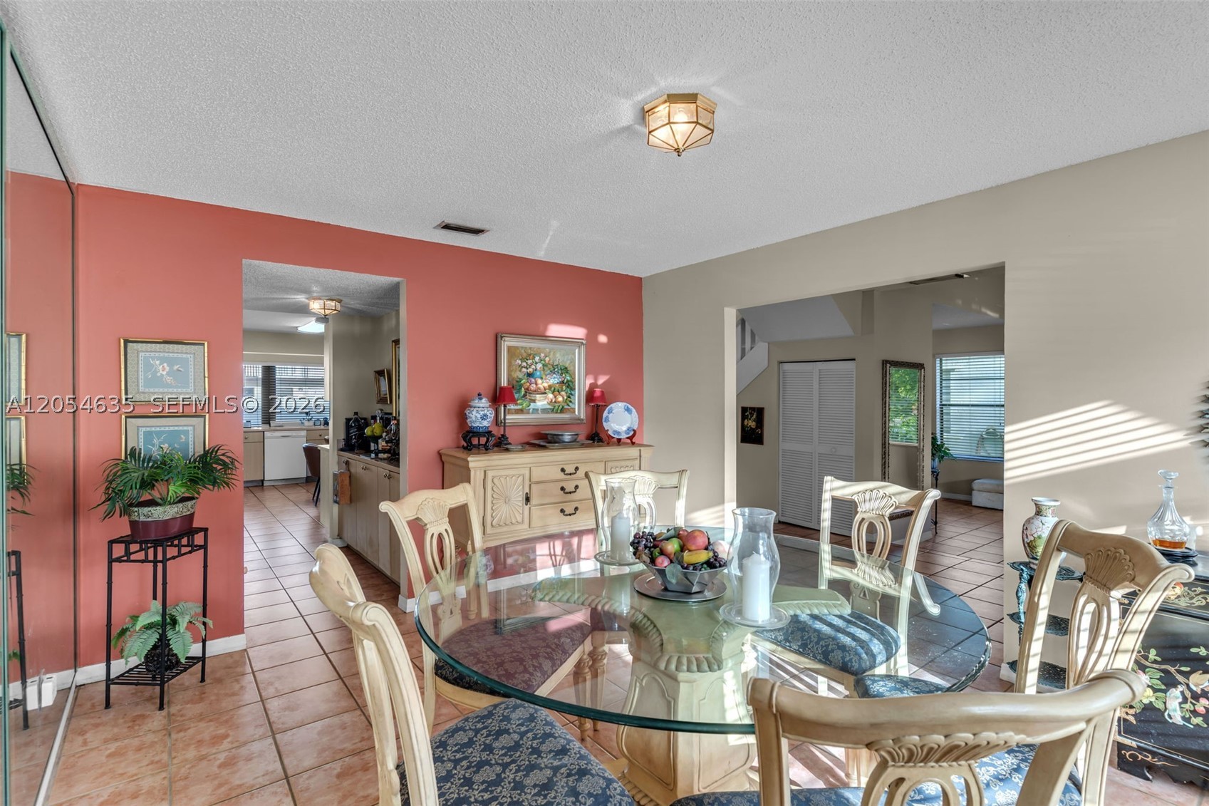 LINDGREN EAST - Residential